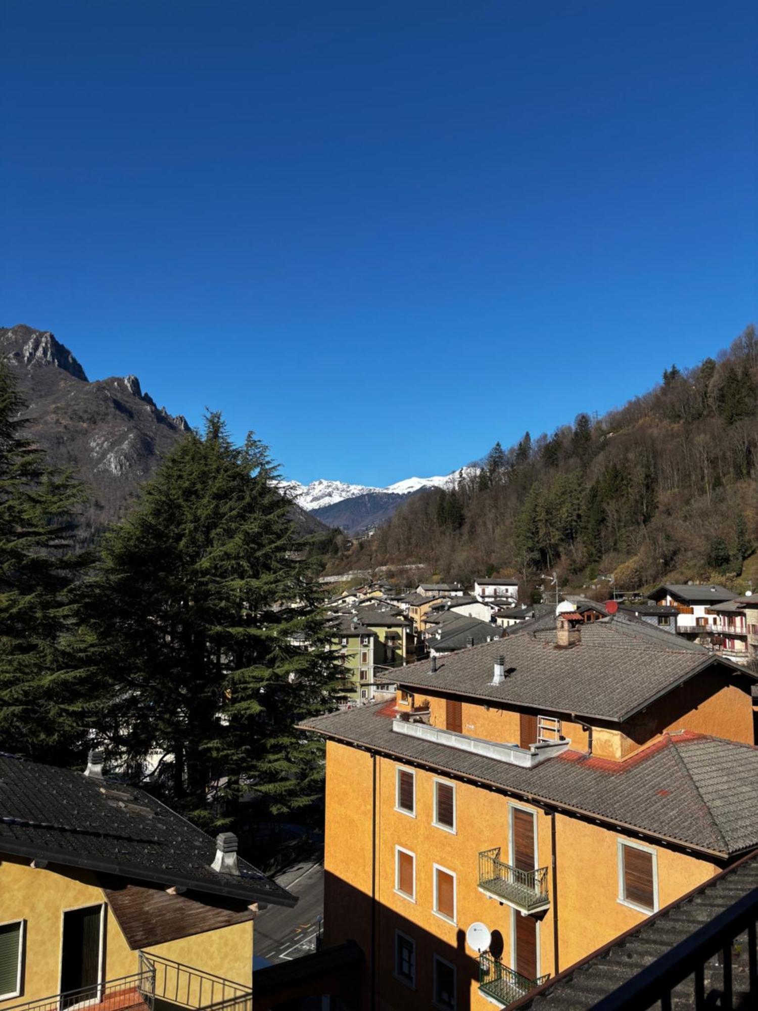 La Casa Di Pietro Apartment Piazza Brembana Bagian luar foto